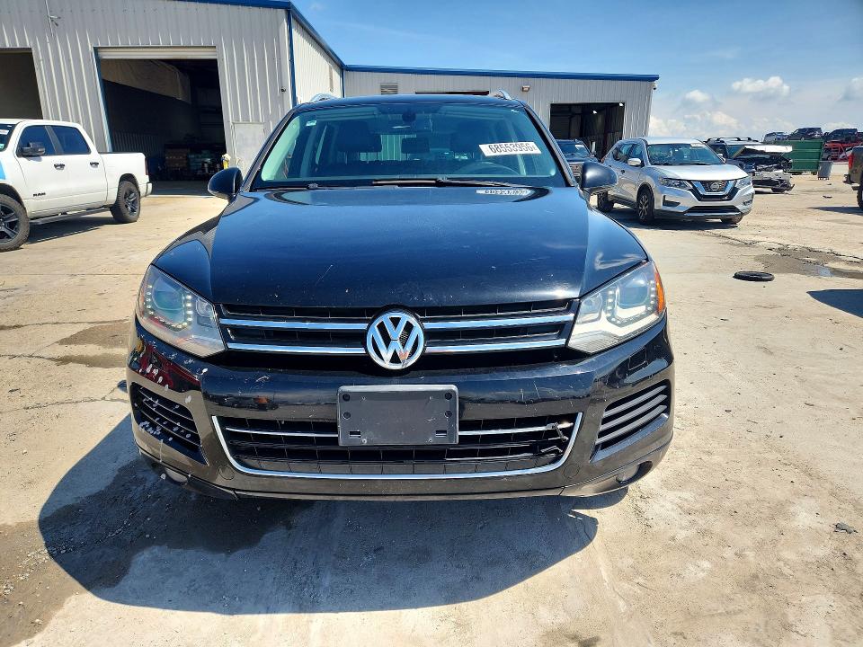 2011 Volkswagen Touareg მანქანა იყიდება აუქციონზე, vin: WVGFF9BPXBD003633, აუქციონის ნომერი: 68553956