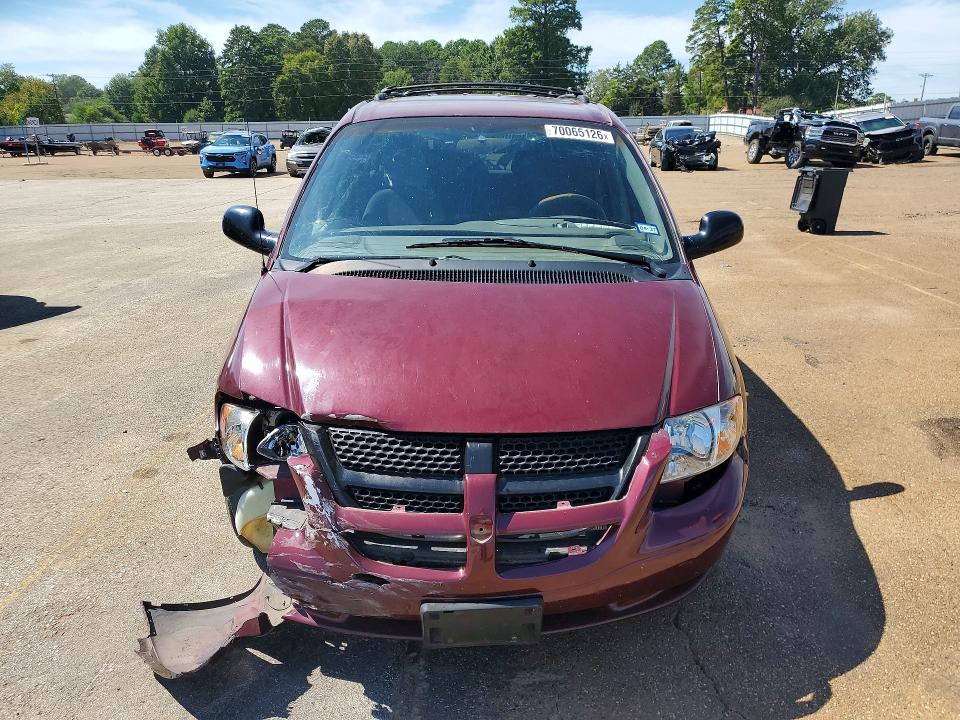 2001 Dodge Grand Caravan მანქანა იყიდება აუქციონზე, vin: 2B4GP44R71R358789, აუქციონის ნომერი: 70065126
