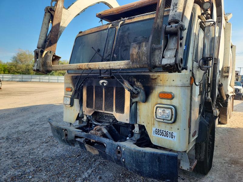 Продаж на аукціоні авто 2020 Peterbilt 520, vin: 3BPDL70X5LF105931, номер лоту: 68563616
