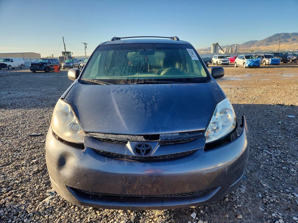 Продажа на аукционе авто 2008 Toyota Sienna, vin: 5TDZK23C48S117852, номер лота: 70144426