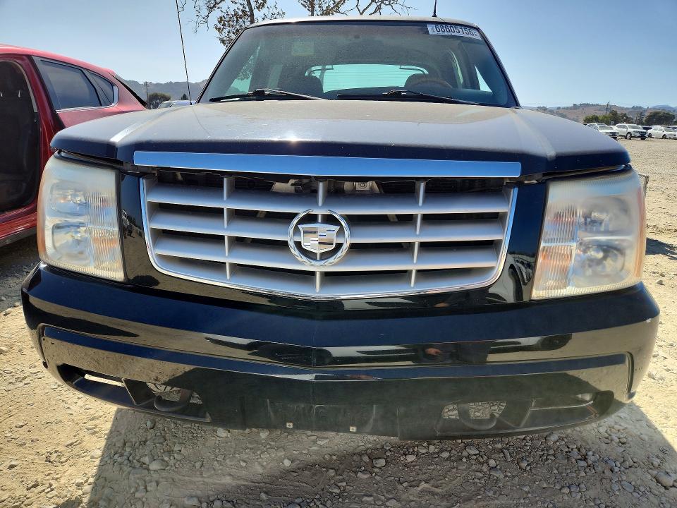 Auction sale of the 2002 Cadillac Escalade, vin: 3GYEK63N12G203126, lot number: 68605156
