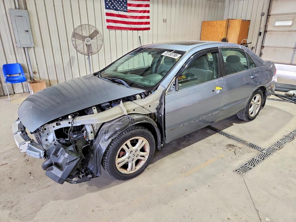2007 Honda Accord მანქანა იყიდება აუქციონზე, vin: 1HGCM55727A129819, აუქციონის ნომერი: 70730786