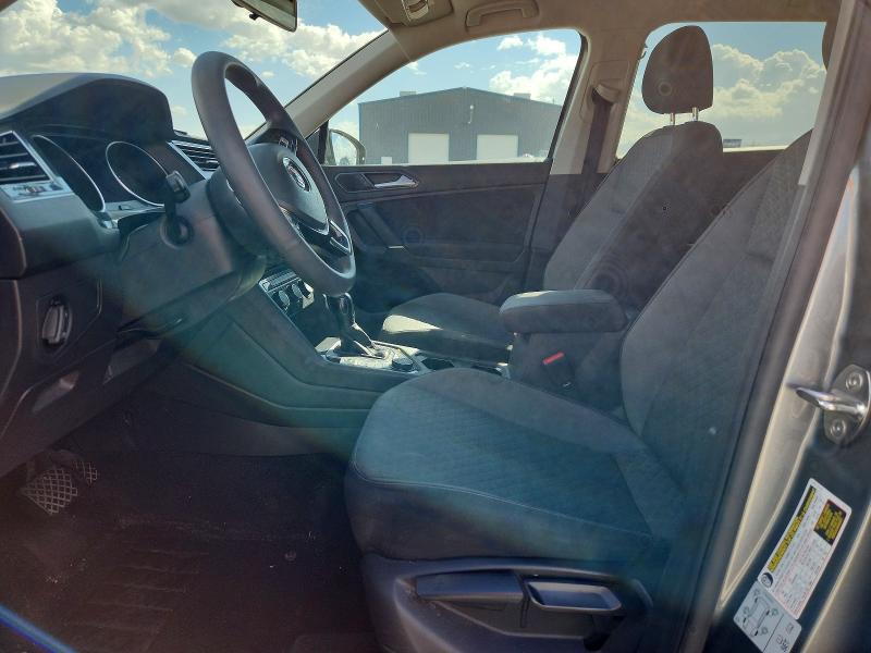67165126 :رقم المزاد ، 3VV0B7AX9JM094961 vin ، 2018 Volkswagen Tiguan مزاد بيع