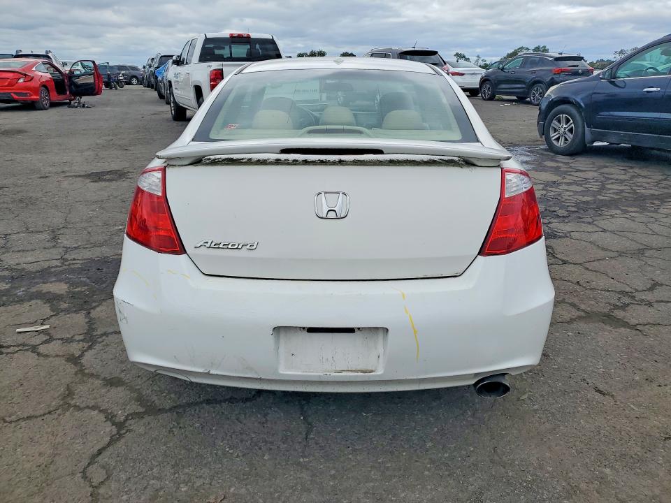 70254756 :رقم المزاد ، 1HGCS12849A023175 vin ، 2009 Honda Accord مزاد بيع