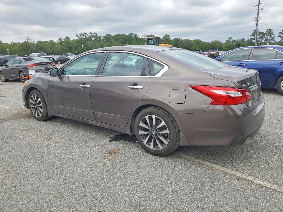2017 Nissan Altima მანქანა იყიდება აუქციონზე, vin: 1N4AL3AP3HC181166, აუქციონის ნომერი: 70031046