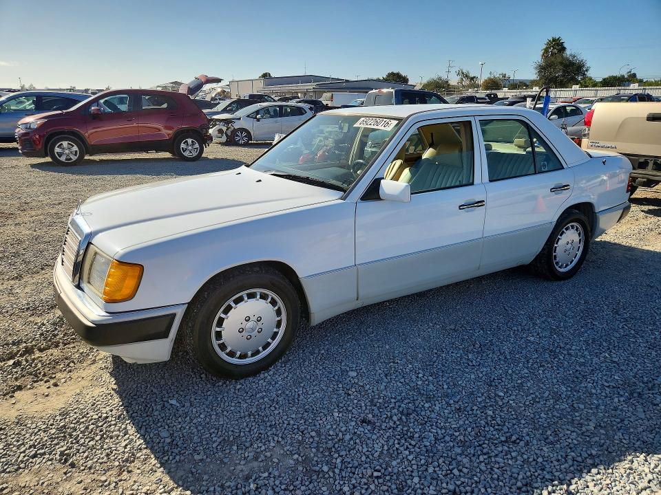 69226016 :رقم المزاد ، WDBEA26DXNB561227 vin ، 1992 Mercedes-benz 300 مزاد بيع