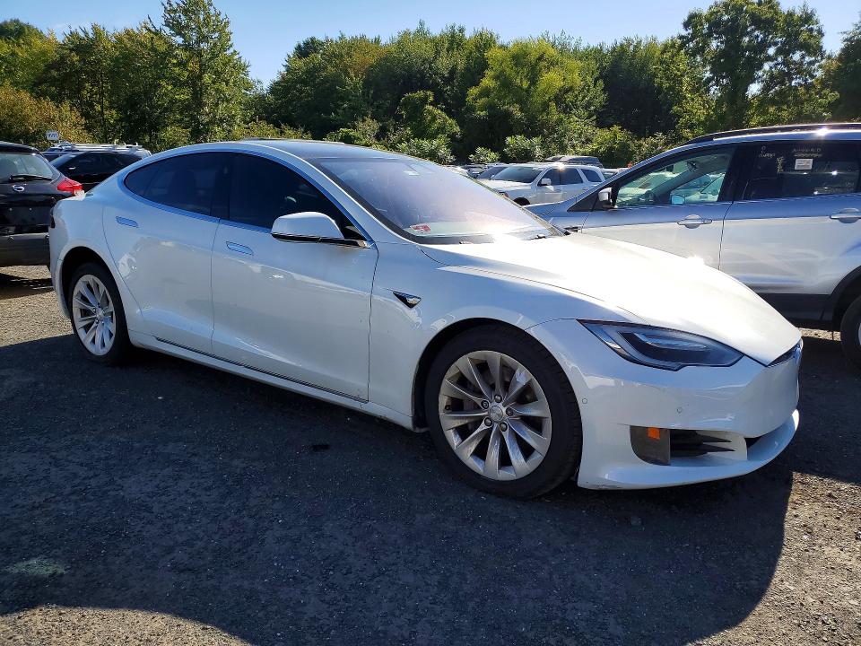 Aukcja sprzedaży 2017 Tesla Model S, vin: 5YJSA1E23HF209512        , numer aukcji: 68619926