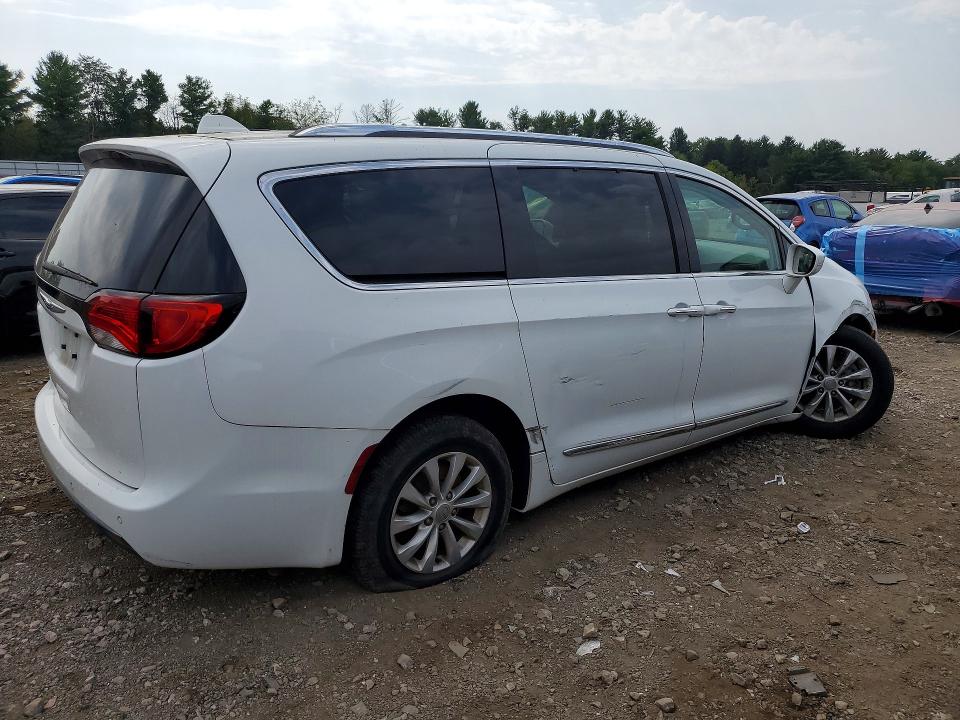 69039926 :رقم المزاد ، 2C4RC1BG0JR124291 vin ، 2018 Chrysler Pacifica مزاد بيع
