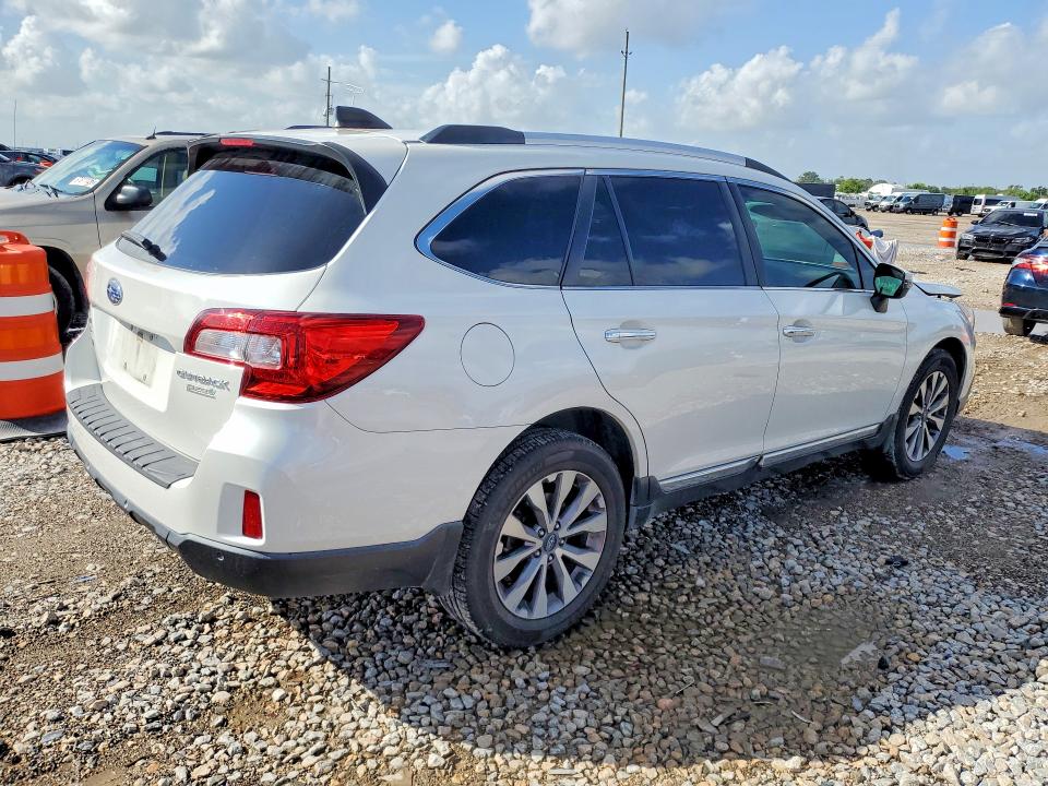 Auction sale of the 2017 Subaru Outback, vin: 4S4BSATC1H3300912        , lot number: 68807256