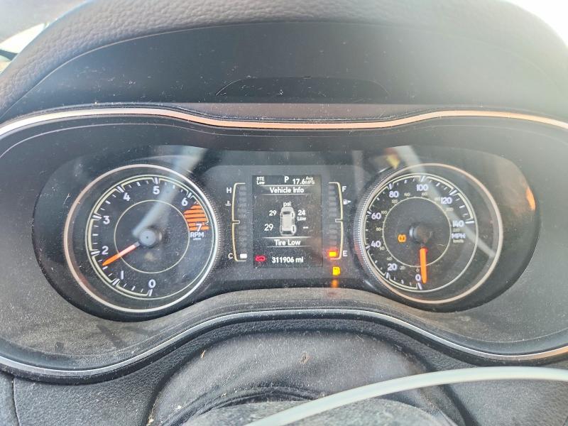 67515306 :رقم المزاد ، 1C4PJLCB9KD264534 vin ، 2019 Jeep Cherokee مزاد بيع