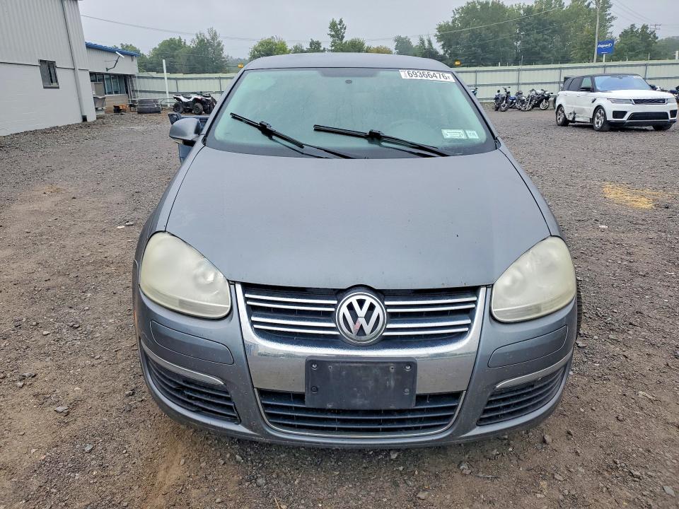 69366476 :رقم المزاد ، 3VWJZ7AJ1AM003561 vin ، 2010 Volkswagen Jetta مزاد بيع