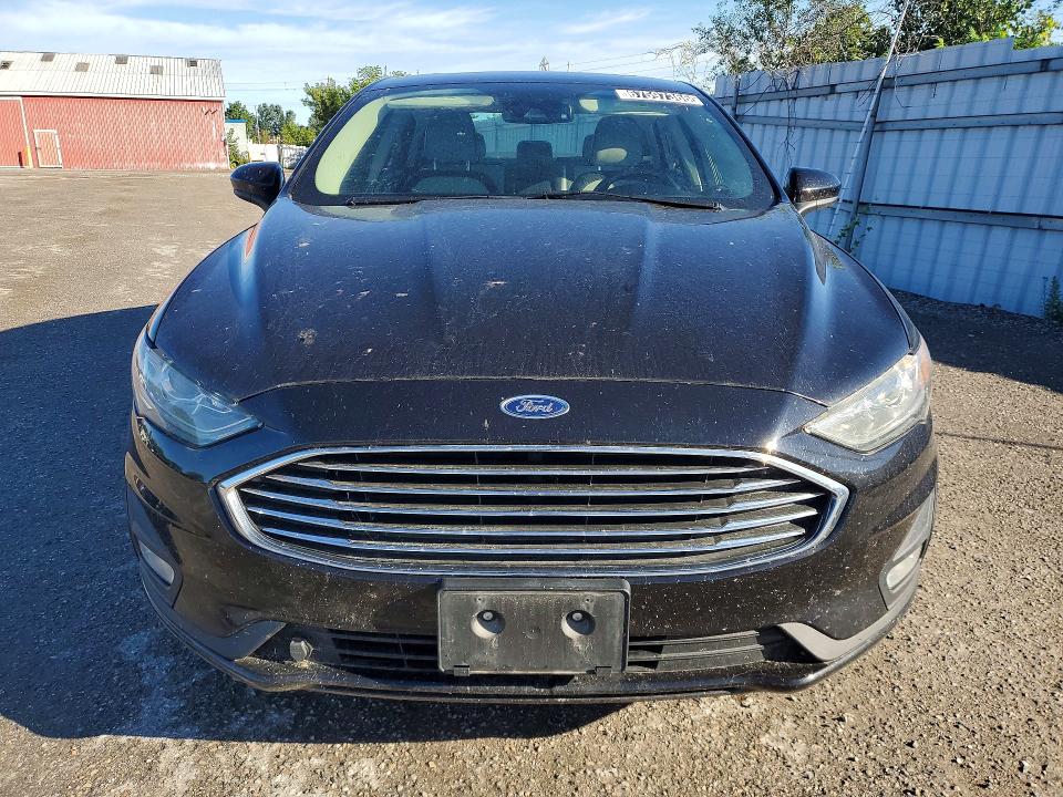 67597366 :رقم المزاد ، 3FA6P0HD7KR122649 vin ، 2019 Ford Fusion مزاد بيع