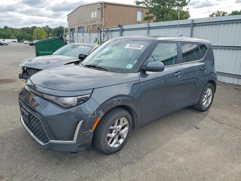 2023 Kia Soul მანქანა იყიდება აუქციონზე, vin: KNDJ23AU6P7879507, აუქციონის ნომერი: 70582096
