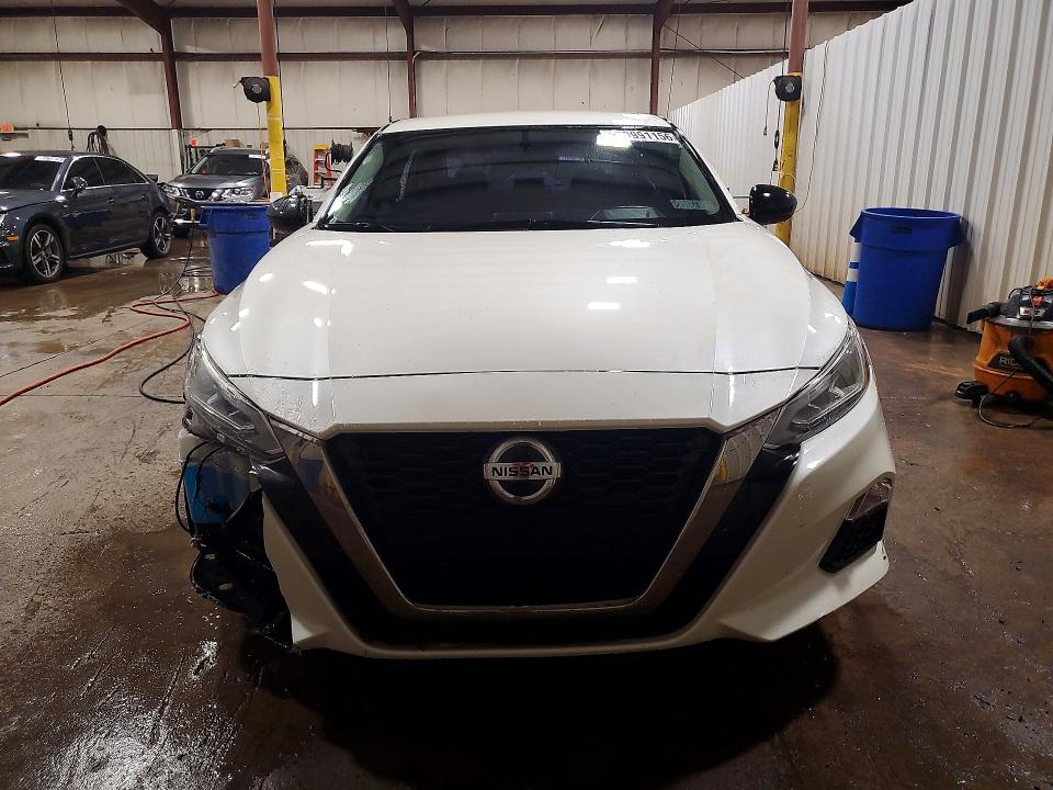 2019 Nissan Altima მანქანა იყიდება აუქციონზე, vin: 1N4BL4CV5KC137585, აუქციონის ნომერი: 70991156