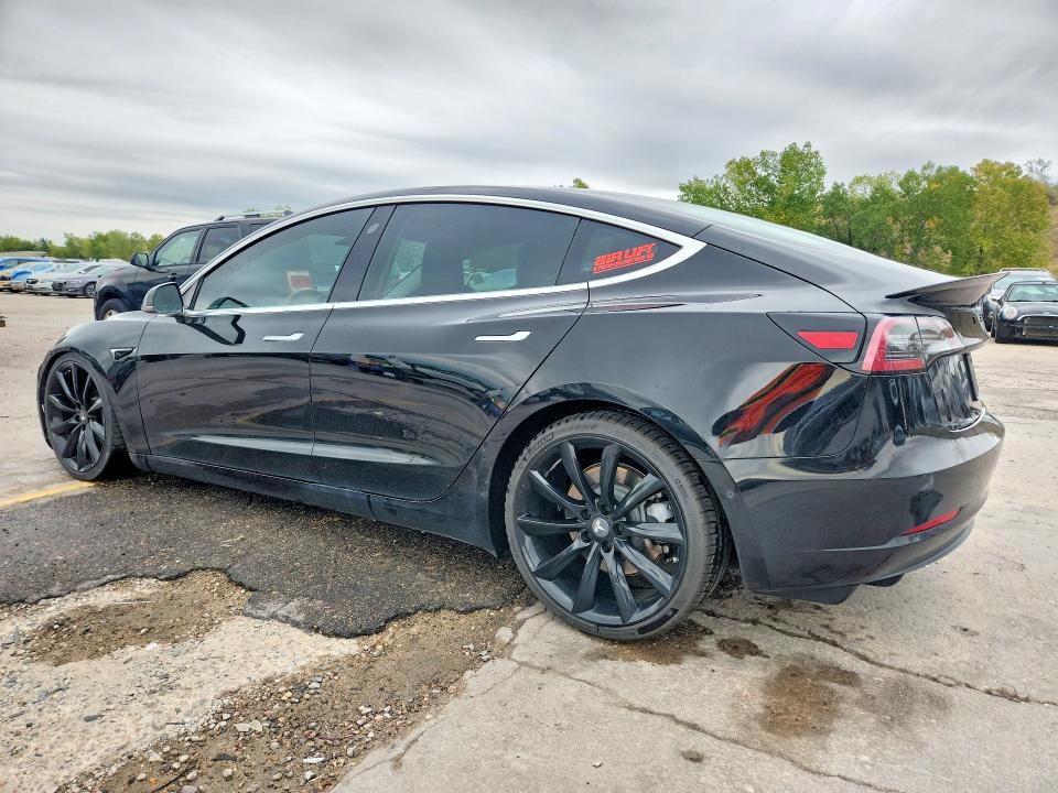 Продажа на аукционе авто 2019 Tesla Model 3, vin: 5YJ3E1EB0KF384770, номер лота: 70951606