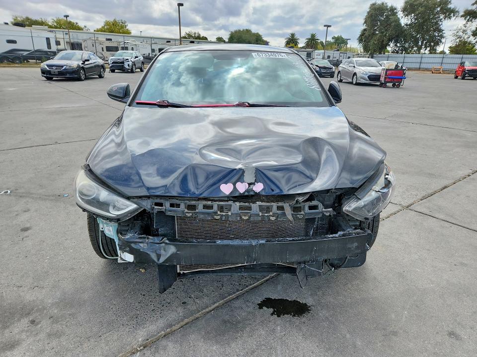 67334976 :رقم المزاد ، 5NPD74LF9JH345620 vin ، 2018 Hyundai Elantra مزاد بيع