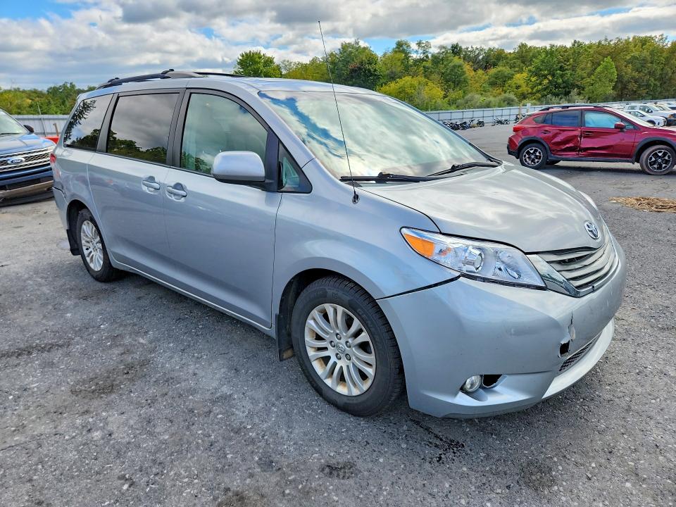 2014 Toyota Sienna მანქანა იყიდება აუქციონზე, vin: 5TDYK3DC0ES501333, აუქციონის ნომერი: 71114866