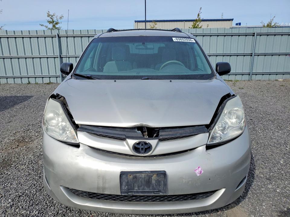 69802896 :رقم المزاد ، 5TDZK4CC4AS305580 vin ، 2010 Toyota Sienna مزاد بيع