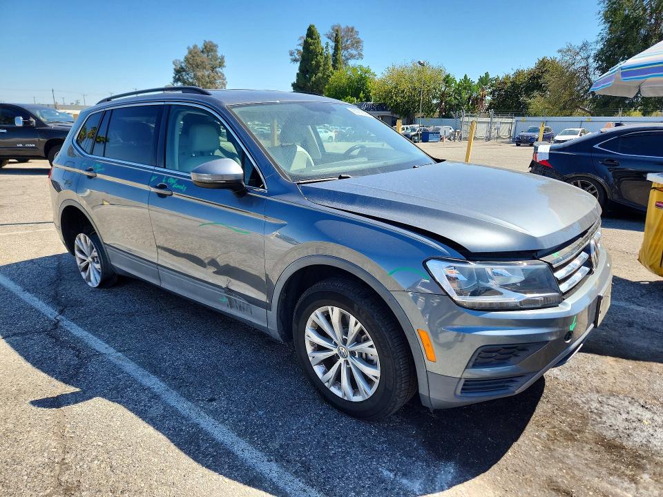 69915586 :رقم المزاد ، 3VV2B7AX4KM192094 vin ، 2019 Volkswagen Tiguan مزاد بيع