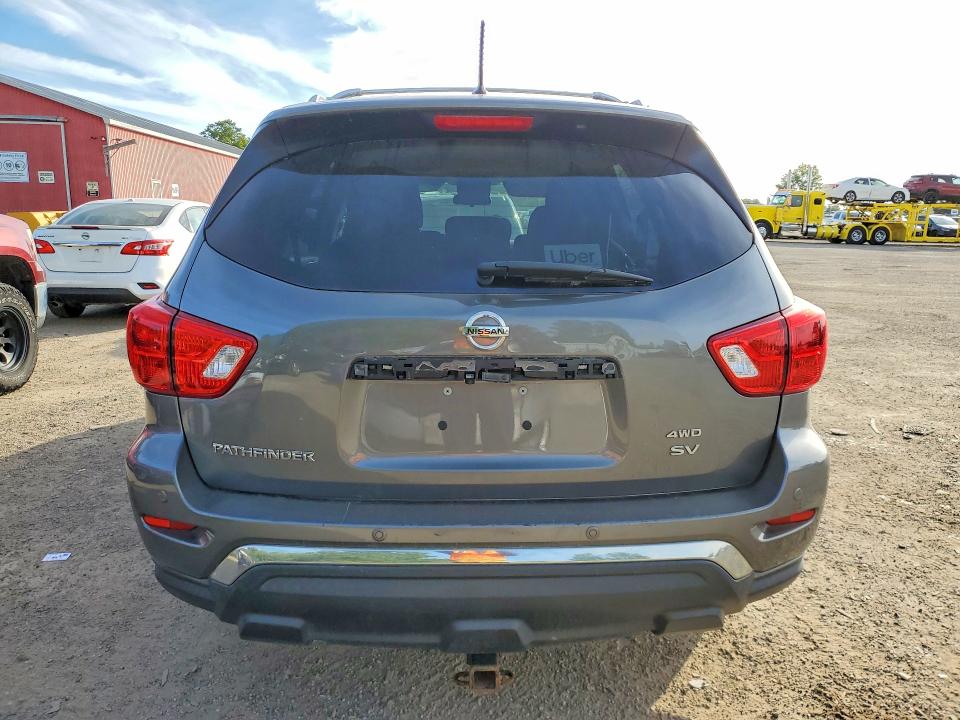 Продажа на аукционе авто 2018 Nissan Pathfinder, vin: 5N1DR2MM6JC623053, номер лота: 69133606