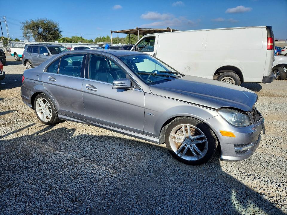 69229176 :رقم المزاد ، WDDGF4HB6CR214118 vin ، 2012 Mercedes-benz C مزاد بيع