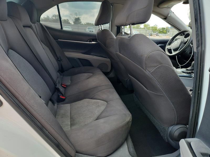 69191866 :رقم المزاد ، 4T1B11HK1KU263736 vin ، 2019 Toyota Camry مزاد بيع