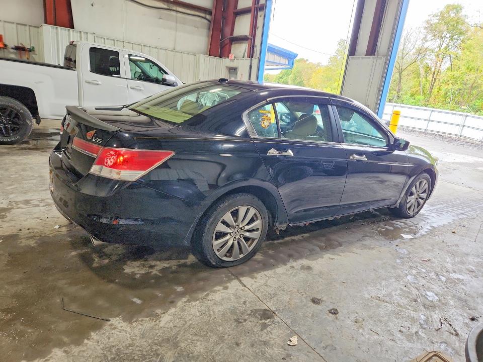 2011 Honda Accord მანქანა იყიდება აუქციონზე, vin: 1HGCP3F81BA021221, აუქციონის ნომერი: 70367746