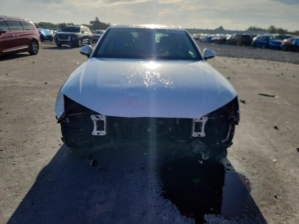 69131136 :رقم المزاد ، WAUANAF41HN006732 vin ، 2017 Audi A4 مزاد بيع