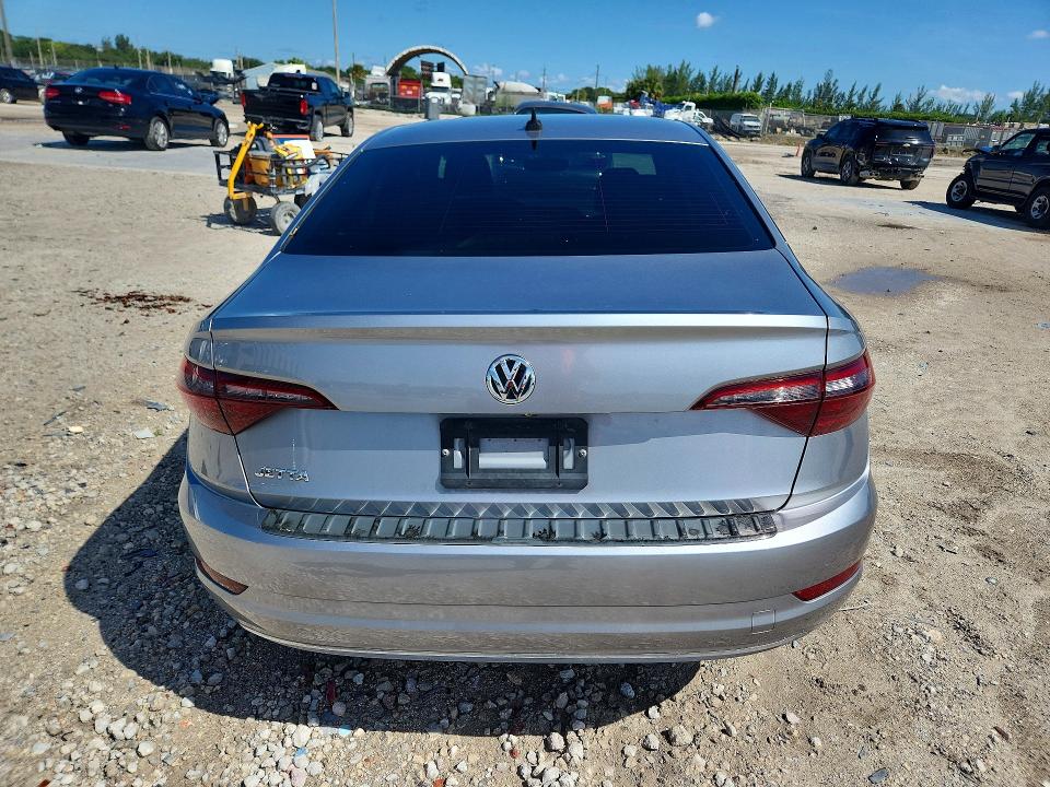 Продажа на аукционе авто 2020 Volkswagen Jetta, vin: 3VWCB7BU5LM025815, номер лота: 68661126