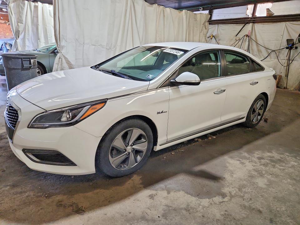 Auction sale of the 2016 Hyundai Sonata Hybrid, vin: KMHE34L1XGA014349, lot number: 67337246