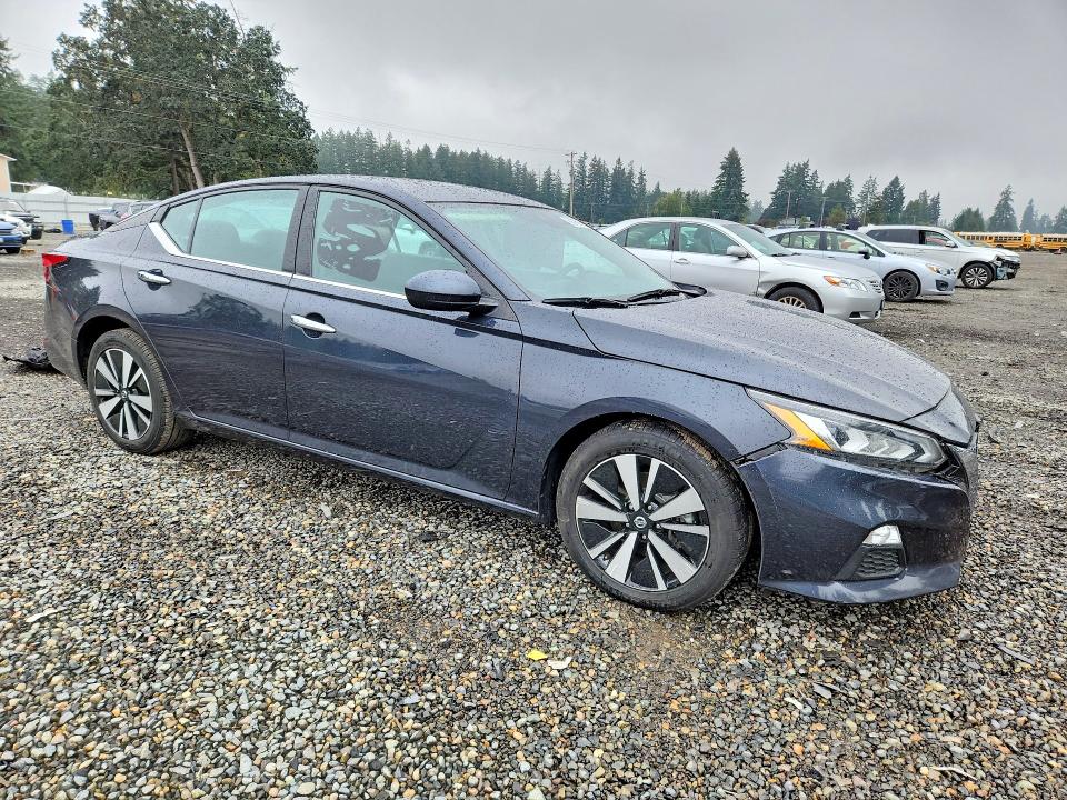 Продажа на аукционе авто 2021 Nissan Altima, vin: 1N4BL4DVXMN313164, номер лота: 68760856