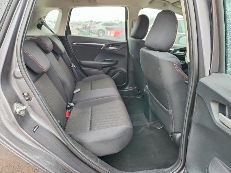 68835916 :رقم المزاد ، 3HGGK5H64JM706838 vin ، 2018 Honda Fit مزاد بيع