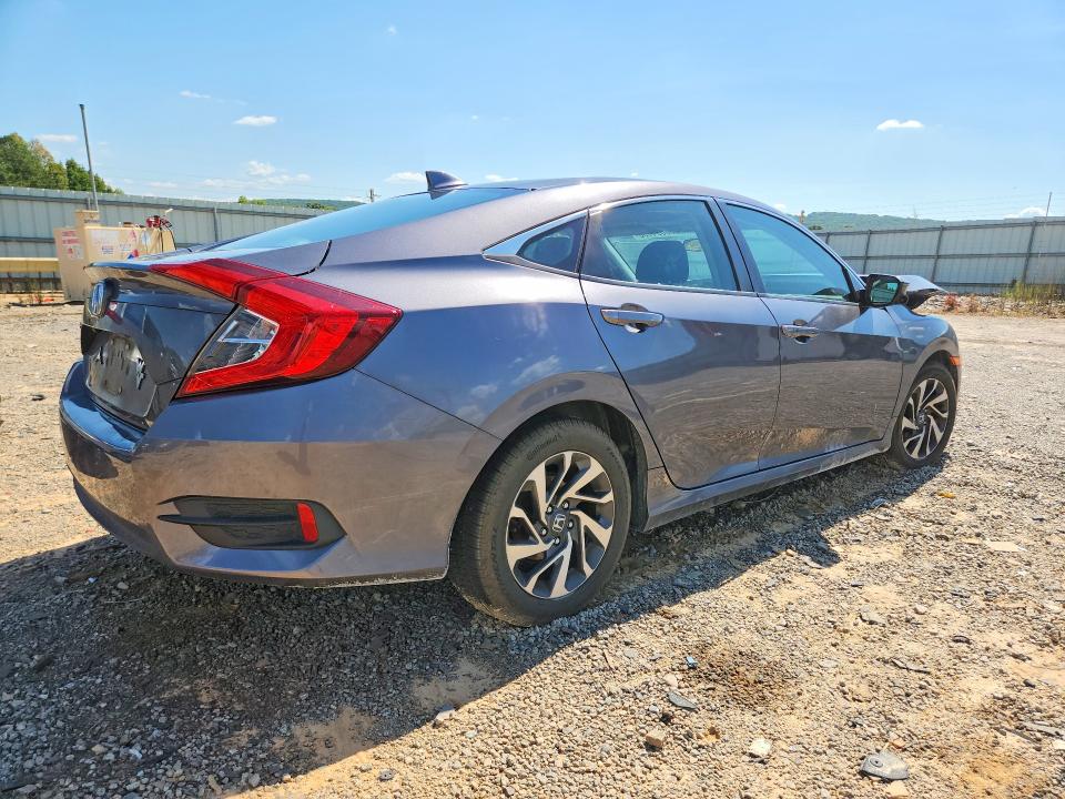 68694196 :رقم المزاد ، 2HGFC2F72JH508521 vin ، 2018 Honda Civic مزاد بيع