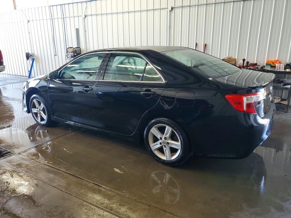 69390826 :رقم المزاد ، 4T1BF1FKXCU119785 vin ، 2012 Toyota Camry مزاد بيع