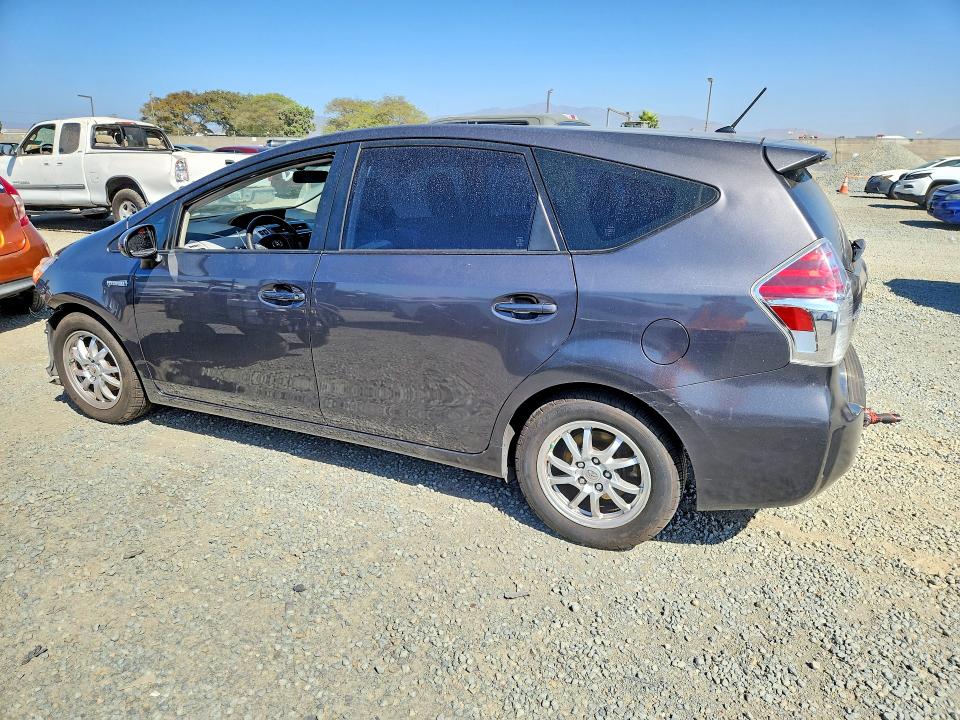 70884876 :رقم المزاد ، JTDZN3EU0FJ038689 vin ، 2015 Toyota Prius V مزاد بيع