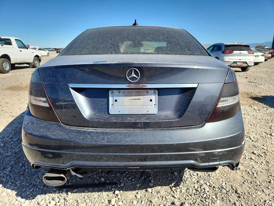 2013 Mercedes-benz C მანქანა იყიდება აუქციონზე, vin: WDDGF4HB3DR267618, აუქციონის ნომერი: 67335996