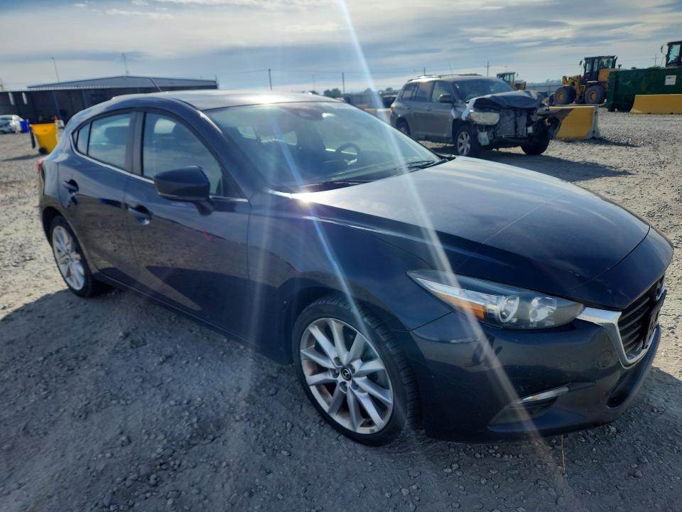 70358886 :رقم المزاد ، 3MZBN1L31HM152025 vin ، 2017 Mazda 3 مزاد بيع