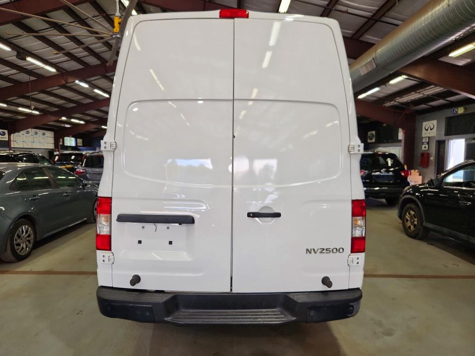 70407376 :رقم المزاد ، 1N6BF0LY3JN807221 vin ، 2018 Nissan Nv مزاد بيع