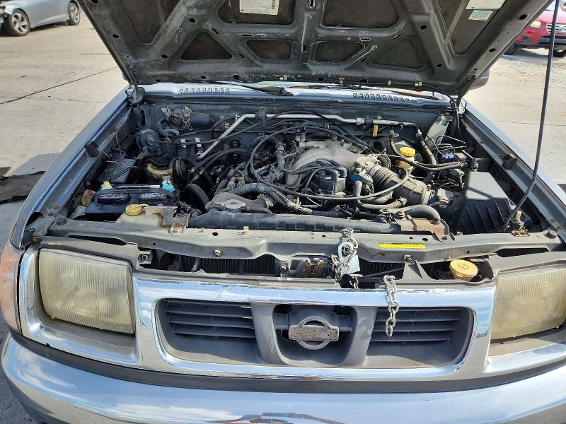 70677046 :رقم المزاد ، 1N6ED27T9YC361661 vin ، 2000 Nissan Frontier مزاد بيع
