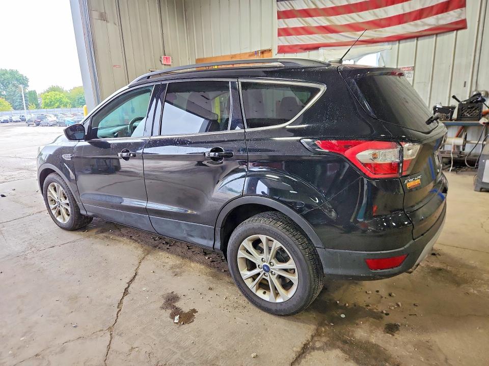 2017 Ford Escape მანქანა იყიდება აუქციონზე, vin: 1FMCU0GD3HUC63917, აუქციონის ნომერი: 70897746