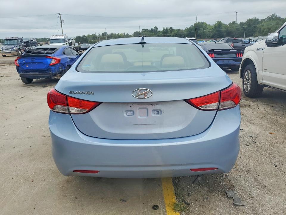 2013 Hyundai Elantra მანქანა იყიდება აუქციონზე, vin: KMHDH4AE8DU812703, აუქციონის ნომერი: 69978106