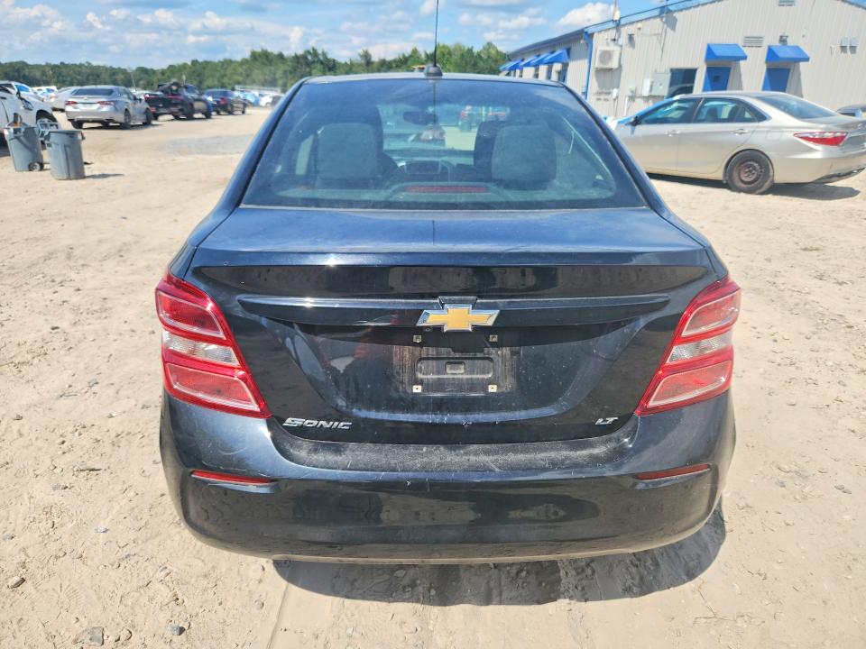 70033176 :رقم المزاد ، 1G1JD5SB8K4110674 vin ، 2019 Chevrolet Sonic مزاد بيع