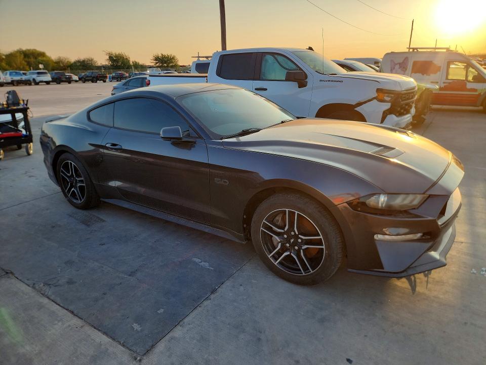 67815236 :رقم المزاد ، 1FA6P8CF3J5165698 vin ، 2018 Ford Mustang مزاد بيع
