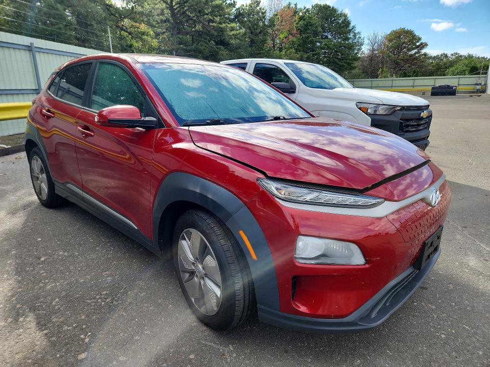 2021 Hyundai Kona მანქანა იყიდება აუქციონზე, vin: KM8K33AG2MU135519, აუქციონის ნომერი: 70136376