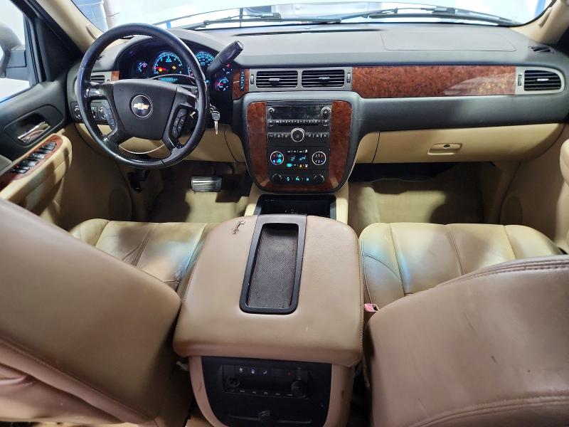 Продажа на аукционе авто 2008 Chevrolet Suburban, vin: 1GNFK16358J126105        , номер лота: 69200406