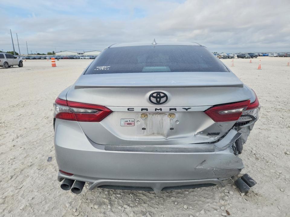 70628156 :رقم المزاد ، 4T1K61AKXMU443473 vin ، 2021 Toyota Camry مزاد بيع