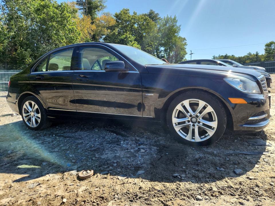 69089456 :رقم المزاد ، WDDGF4HB5CR216667         vin ، 2012 Mercedes-benz C مزاد بيع