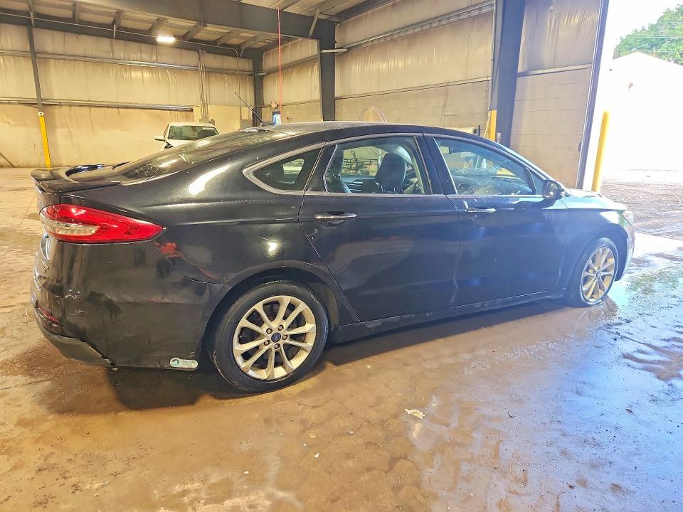 Продаж на аукціоні авто 2020 Ford Fusion, vin: 3FA6P0SU8LR132066, номер лоту: 67742206