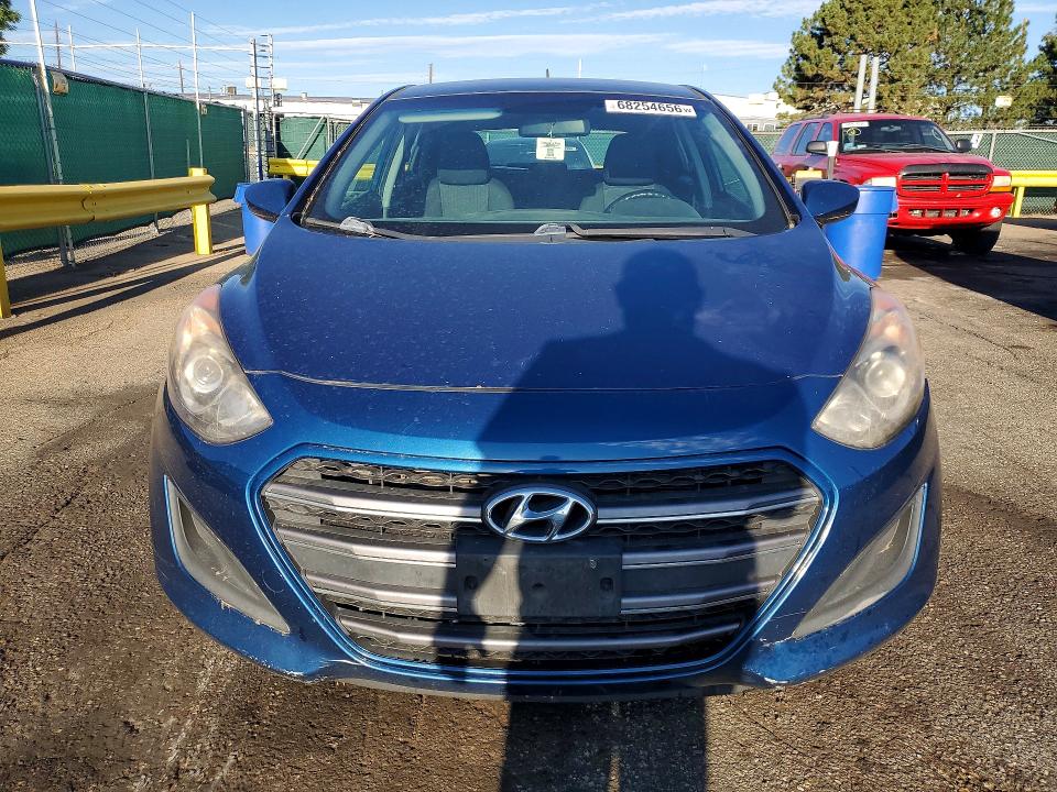 2016 Hyundai Elantra Gt მანქანა იყიდება აუქციონზე, vin: KMHD35LH3GU284245, აუქციონის ნომერი: 68254656