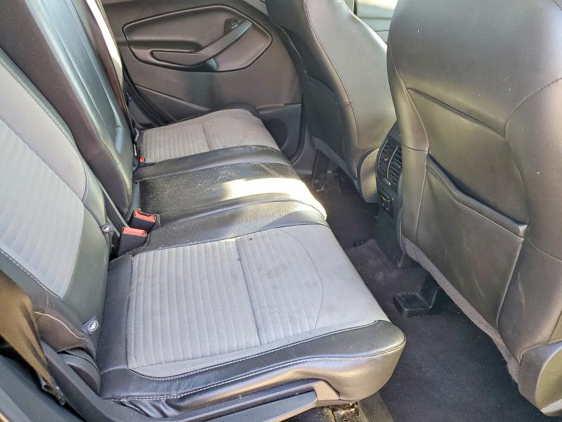 70812416 :رقم المزاد ، 1FMCU0JD3HUE32570 vin ، 2017 Ford Escape مزاد بيع